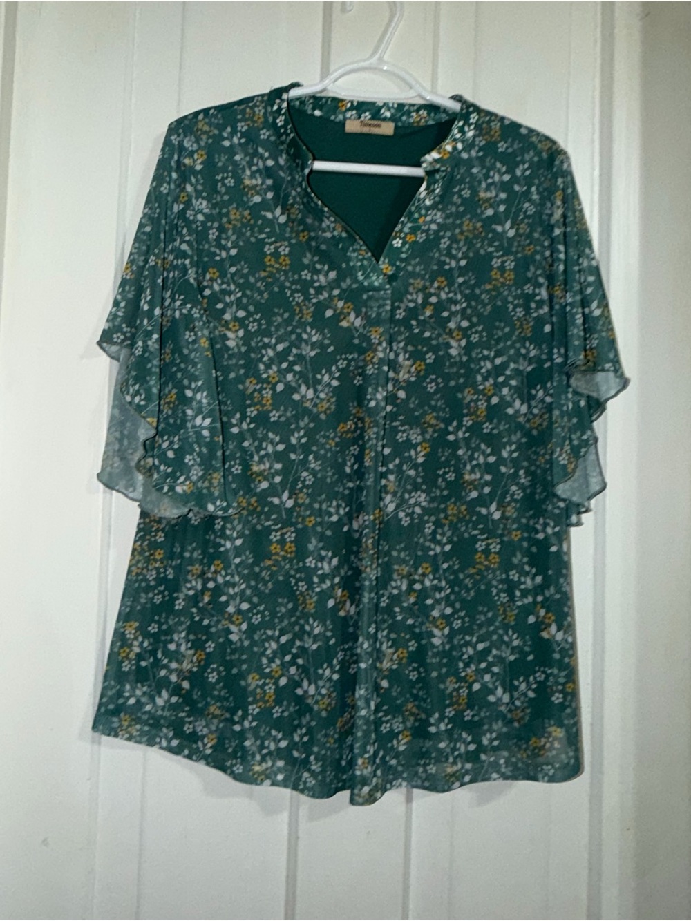 Women's size large shirt top Floral Green Flutter-Sleeve Blouse